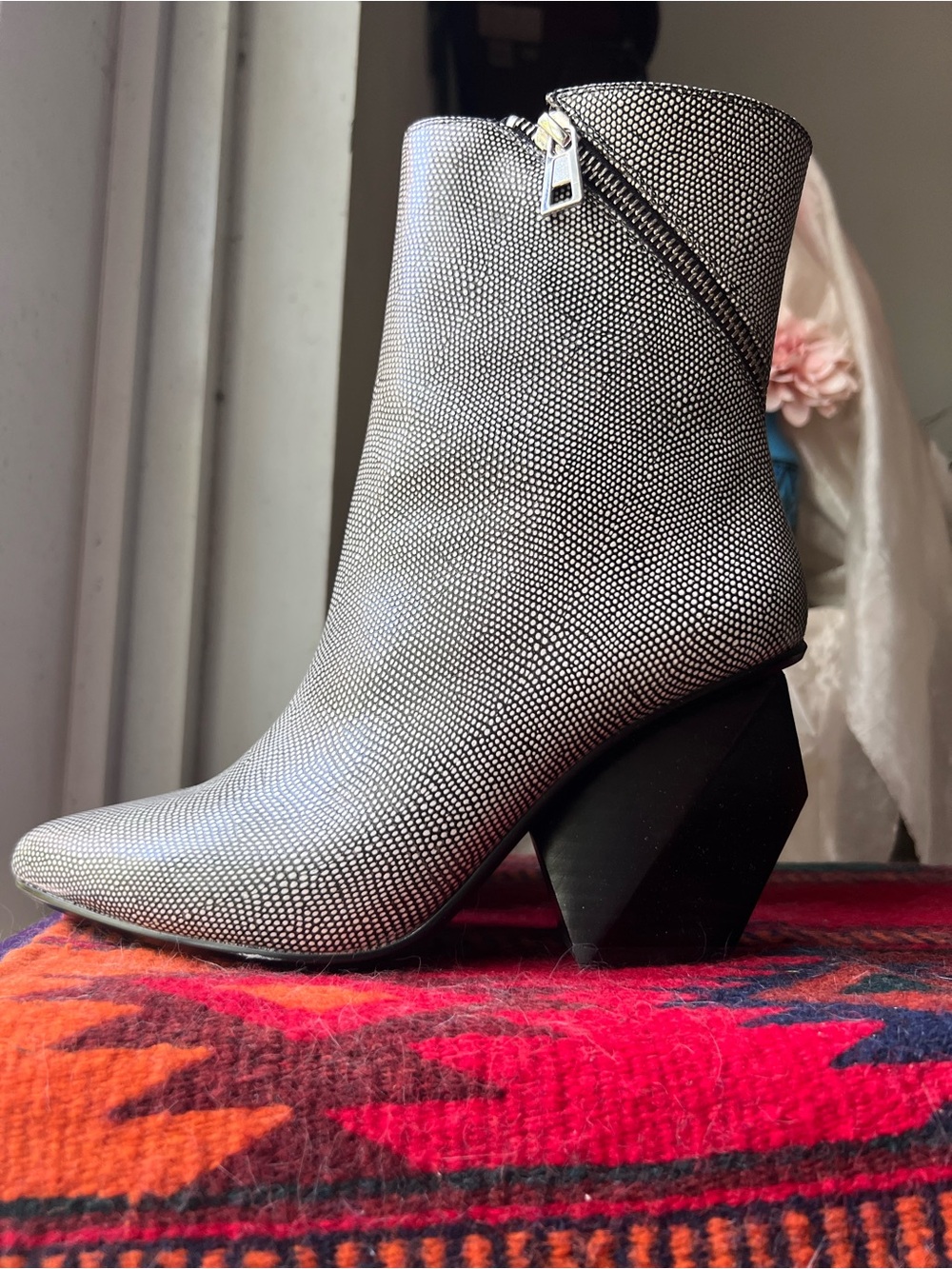 United Nude Silver Textured Ankle Booties BRAND NEW!